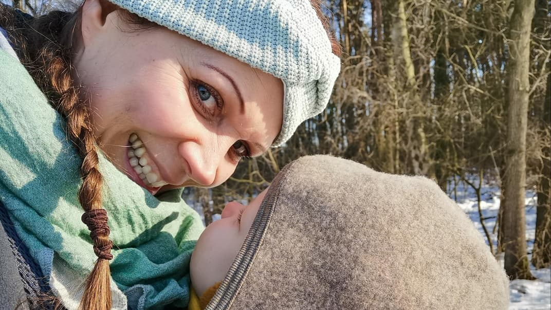 Janin mit Baby. Janin mit Baby.