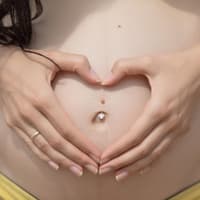 Ein Bauchnabelpiercing in der Schwangerschaft Ein Bauchnabelpiercing in der Schwangerschaft