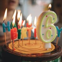 Über diese Geschenke freuen sich Sechsjährige Eine Torte zum 6. Geburtstag