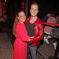 Alexanders Klaws mit Partnerin Nadja Scheiwiller Alexanders Klaws mit Partnerin Nadja Scheiwiller