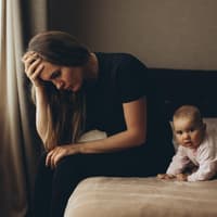Mamas sind Meisterinnen im Multitasking ... und trotzdem werden sie ständig vom schlechten Gewissen geplagt.