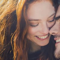 Zeit zu zweit ist wichtig für die Beziehung – auch im ersten Jahr mit Baby.