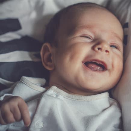 Baby lacht Baby lacht