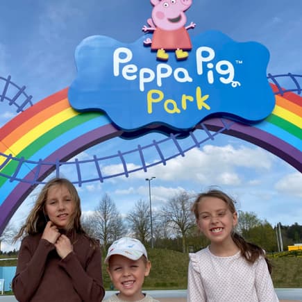 Unsere Testfamilien haben für euch den PEPPA PIG Park in Günzburg, Bayern, getestet. Unsere Testfamilien haben für euch den PEPPA PIG Park in Günzburg, Bayern, getestet.