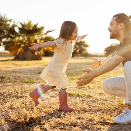 Wie bauen Papas eine gute Bindung zu ihren Töchtern auf?