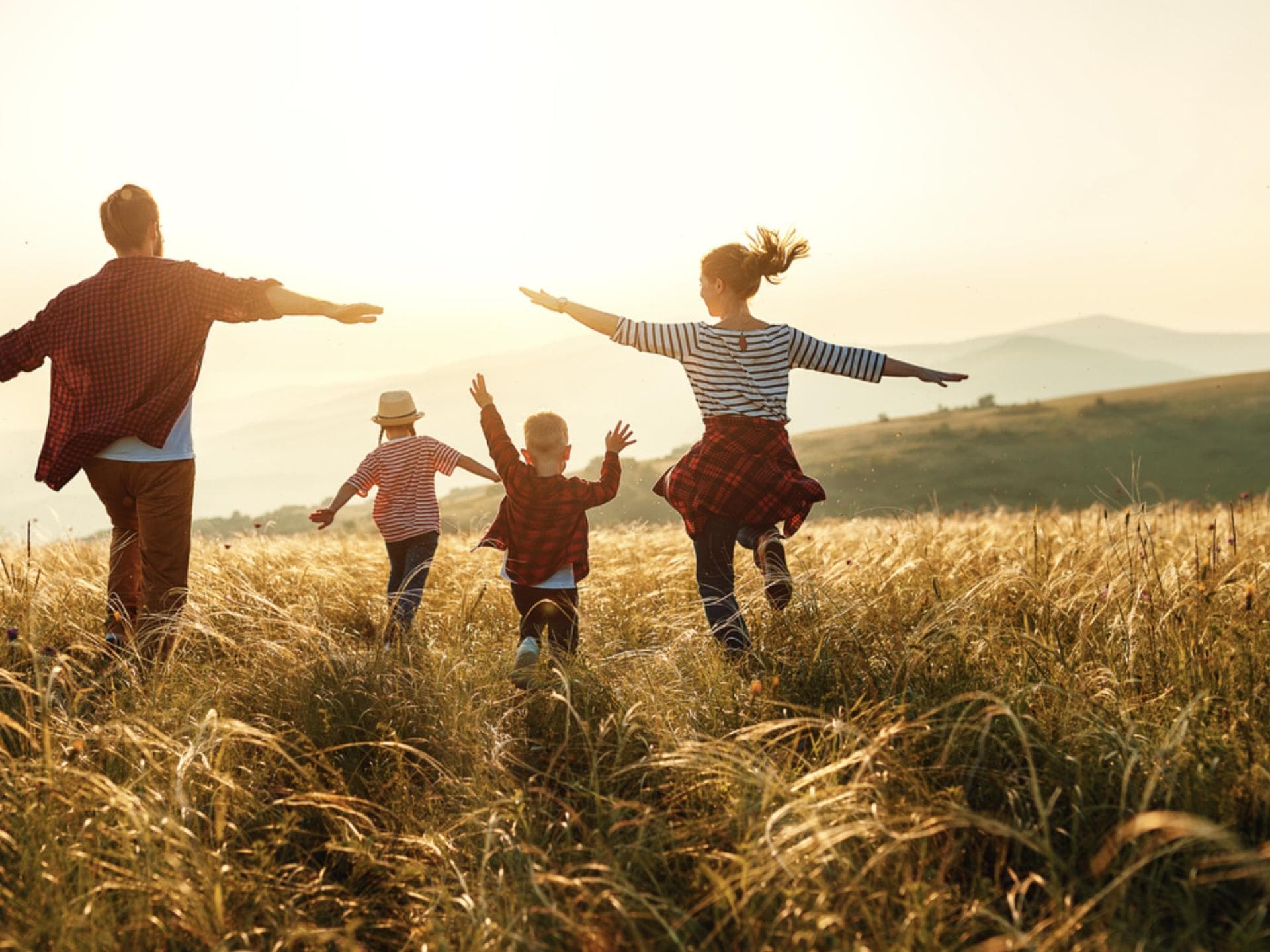 Den Kindern die Jahreszeiten erklären und sie gemeinsam genießen, macht der ganzen Familie Spaß.